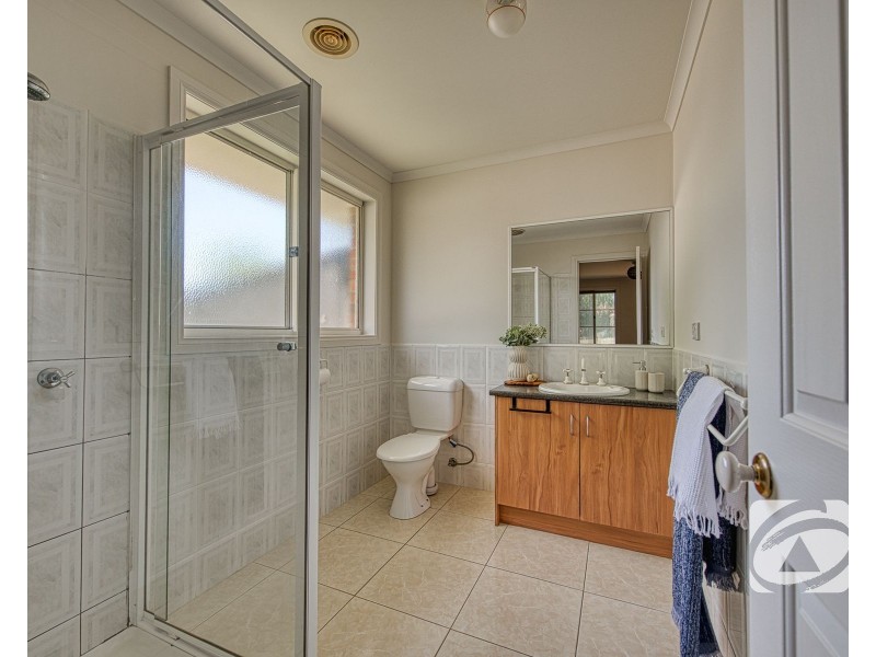 134 The Promenade, Narre Warren South VIC 3805