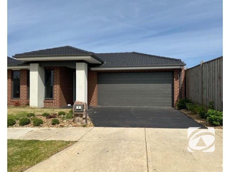 4 Matchett Drive, Clyde VIC 3978