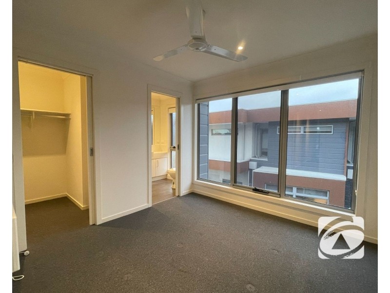 4/74 Hall Road, Carrum Downs VIC 3201