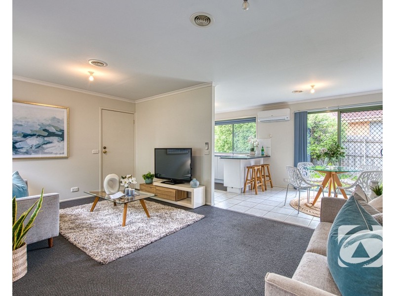 82 Lake View Drive, Narre Warren South VIC 3805