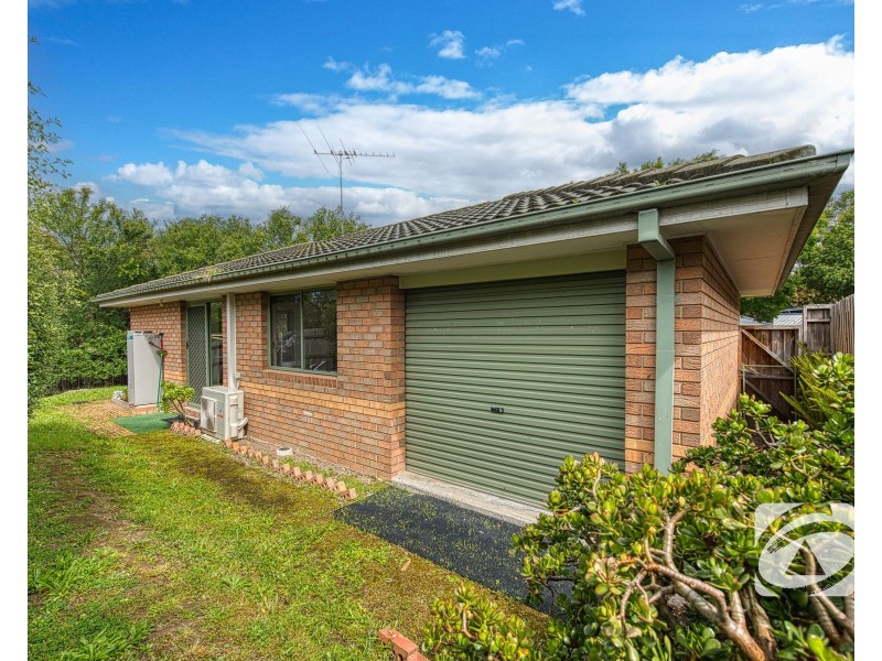 82 Lake View Drive, Narre Warren South VIC 3805