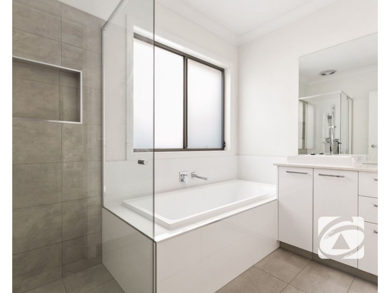 9 Hillwood Street, Clyde VIC 3978