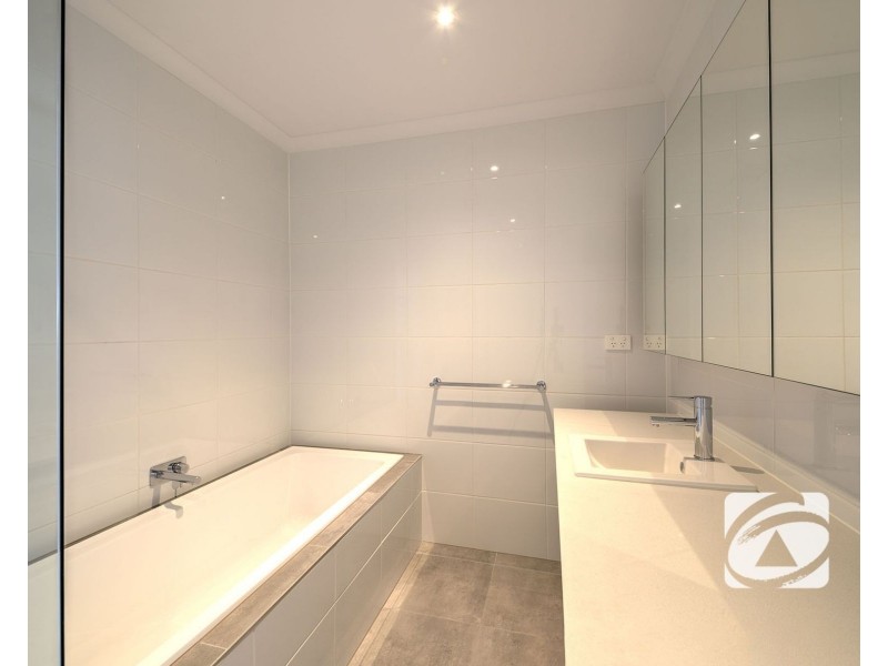 11 Willowdene Way, Berwick VIC 3806