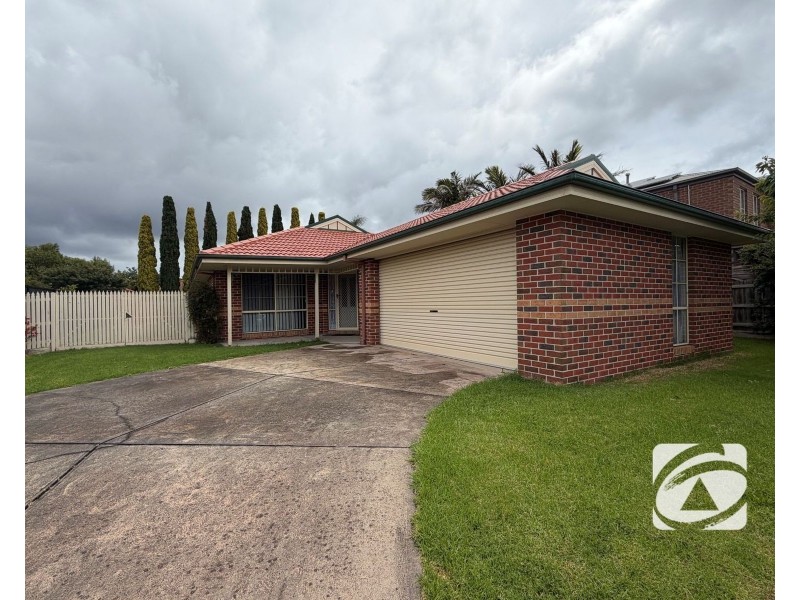 77 Hancock Drive, Berwick VIC 3806