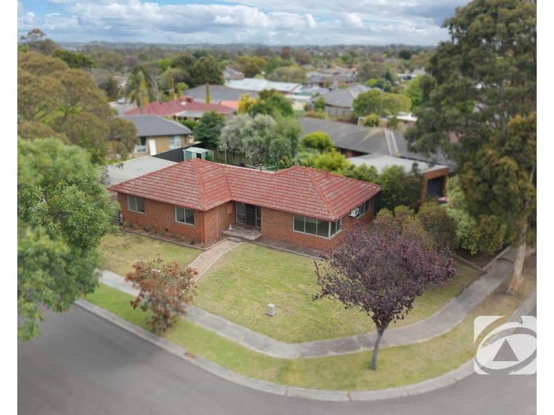 18 Penrith Court, Berwick VIC 3806