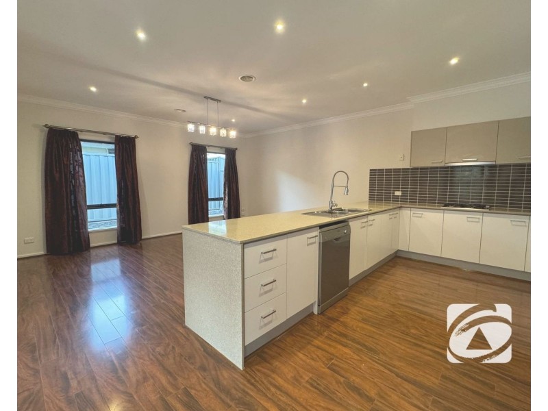 4 Whitehaven Street, Berwick VIC 3806