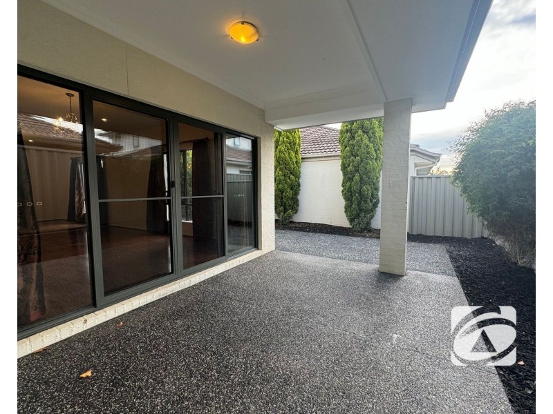 4 Whitehaven Street, Berwick VIC 3806