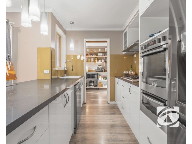 4 Cash Close, Hampton Park VIC 3976