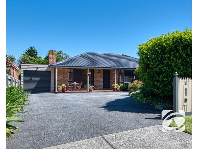 6 Lyndal Court, Berwick VIC 3806