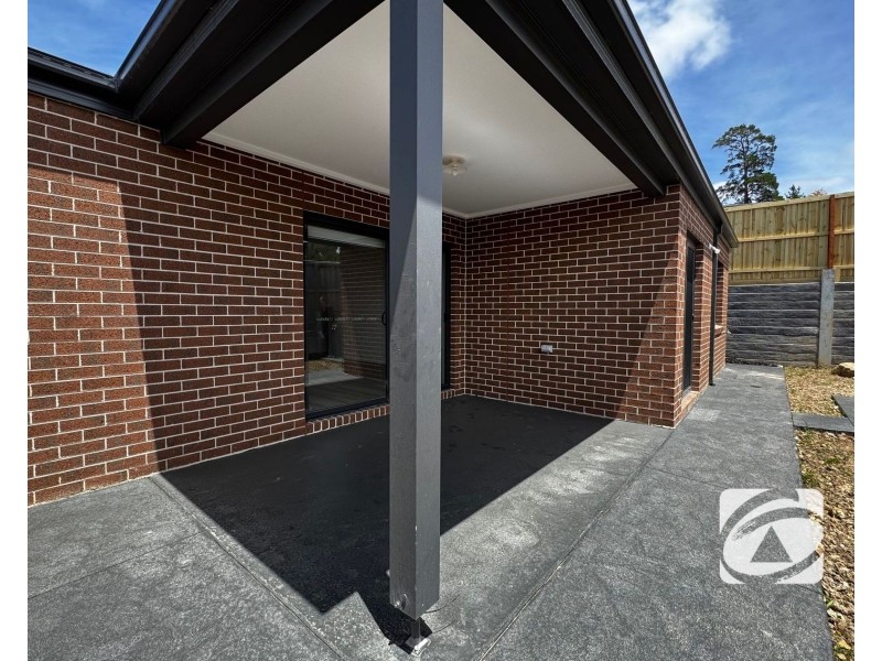 4 Superb Road, Officer VIC 3809