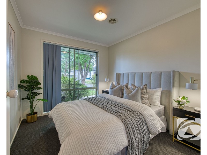 82 Lake View Drive, Narre Warren VIC 3805