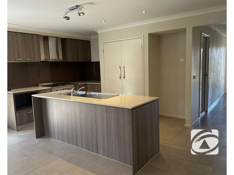 19 Celestine Drive, Officer VIC 3809