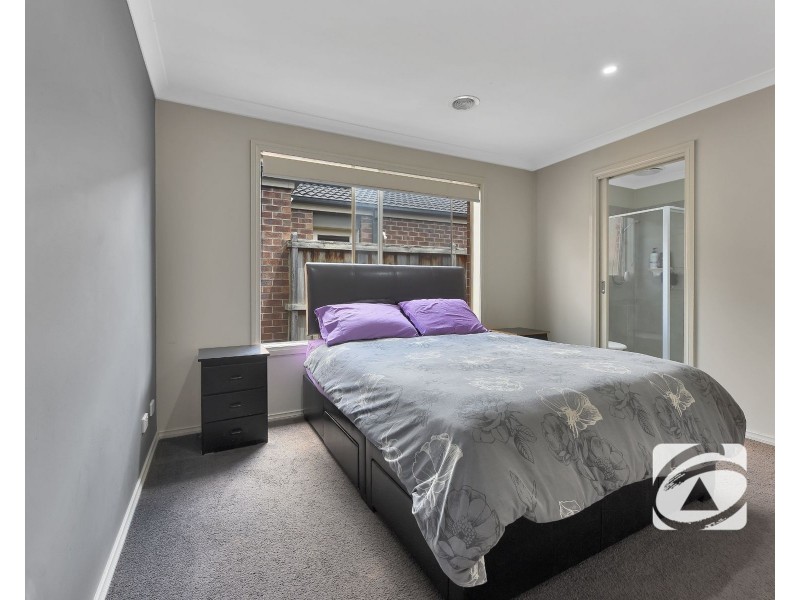 15 Goulburn Street, Cranbourne East VIC 3977