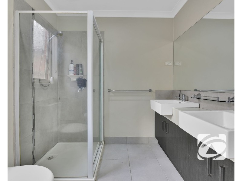 15 Goulburn Street, Cranbourne East VIC 3977