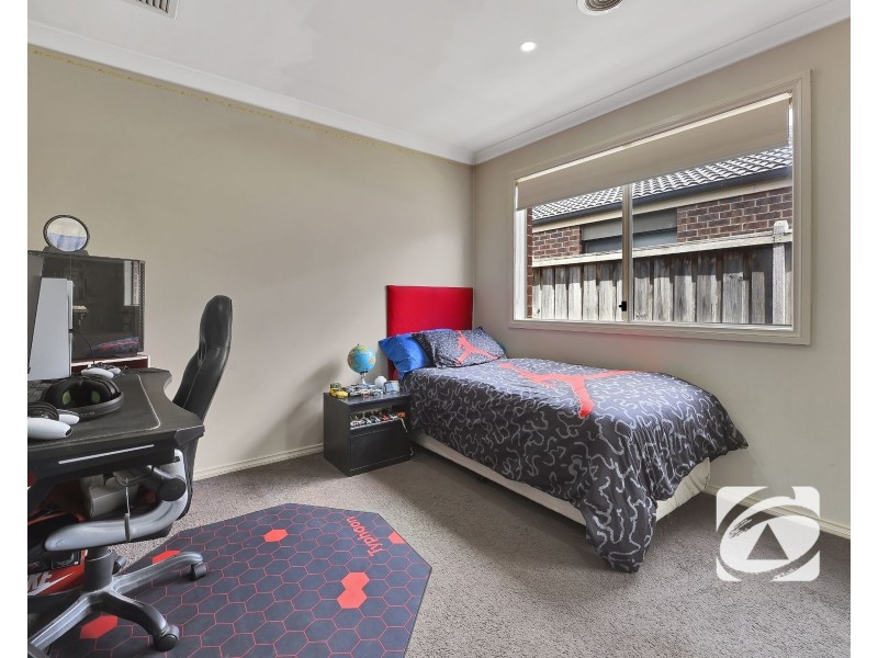 15 Goulburn Street, Cranbourne East VIC 3977