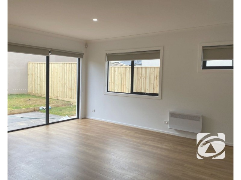 41 Cotswold Crescent, Officer VIC 3809