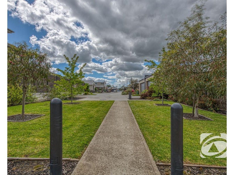 251 Princes Highway, Officer VIC 3809