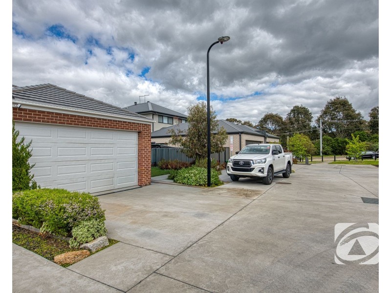 251 Princes Highway, Officer VIC 3809
