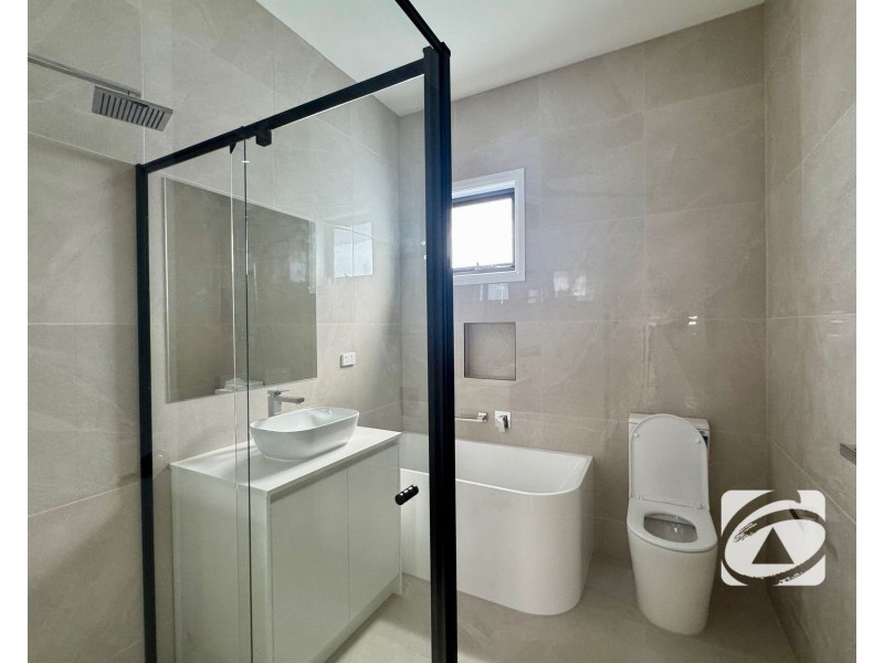 27 Wattle Crescent, Beaconsfield VIC 3807