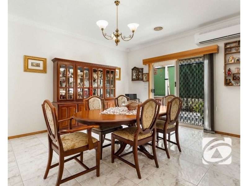 8 Oakleaf Place, Narre Warren South VIC 3805