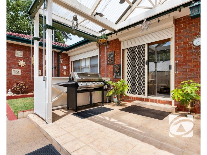 8 Oakleaf Place, Narre Warren South VIC 3805