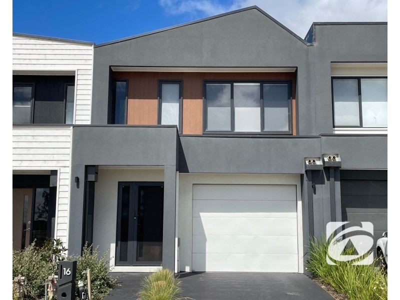 16 Borthwick Parade, Clyde North VIC 3978