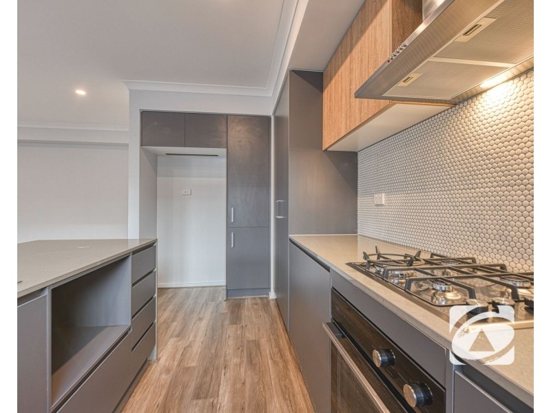 16 Borthwick Parade, Clyde North VIC 3978