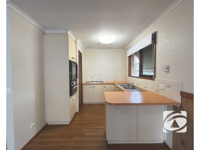 11 Columbia Road, Narre Warren VIC 3805