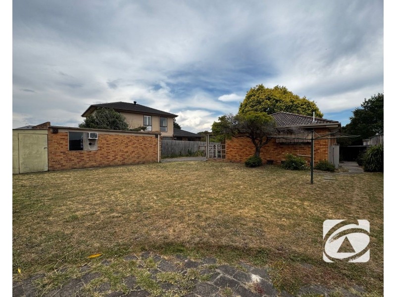 11 Columbia Road, Narre Warren VIC 3805