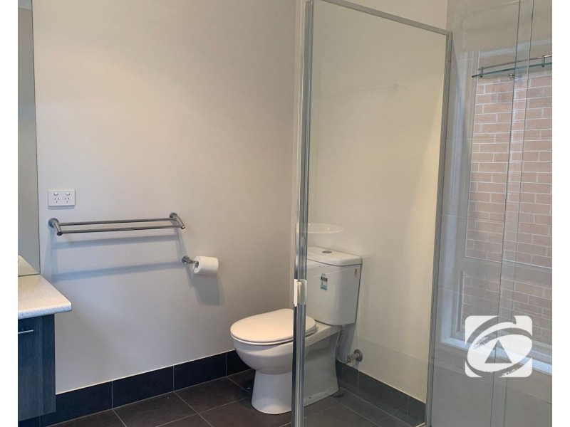 3 Moore Mews, Pakenham VIC 3810