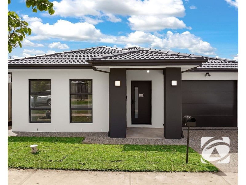 99 Athletic Circuit, Clyde VIC 3978