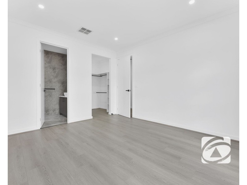 99 Athletic Circuit, Clyde VIC 3978