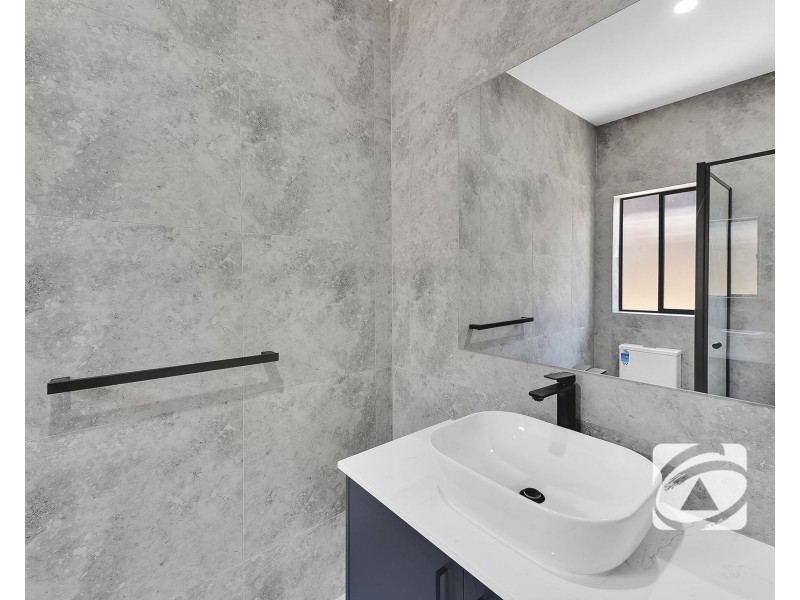 99 Athletic Circuit, Clyde VIC 3978