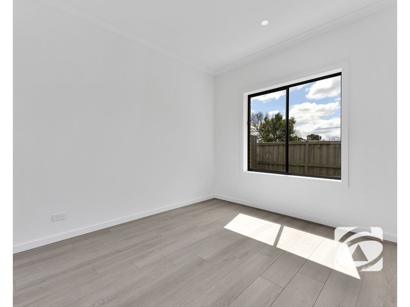 99 Athletic Circuit, Clyde VIC 3978