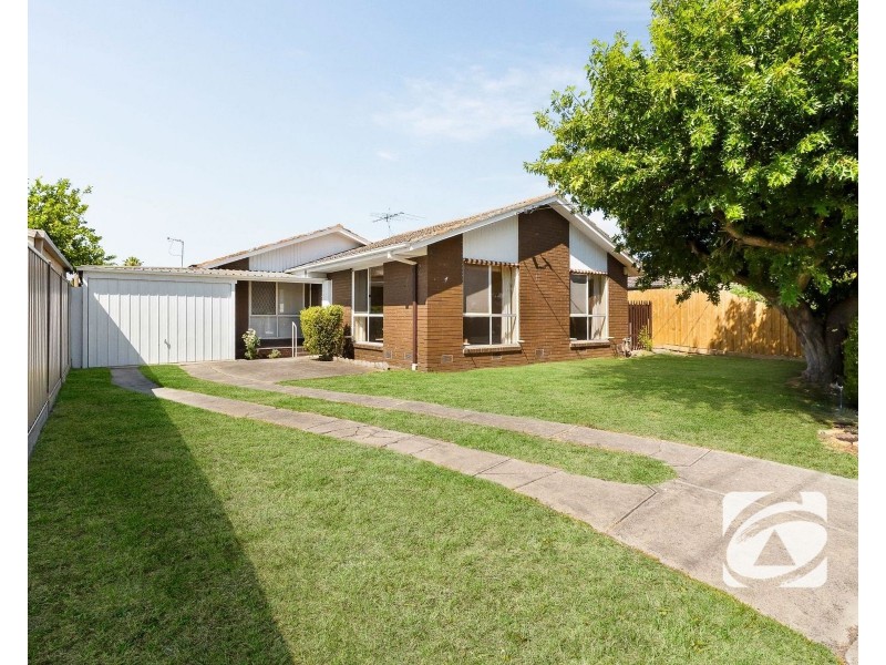4 Tamar Road, Springvale South VIC 3172