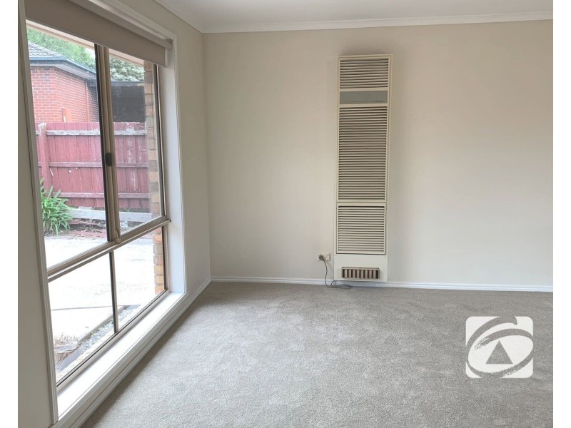 2/57 Ravensthorpe Crescent, Narre Warren VIC 3805