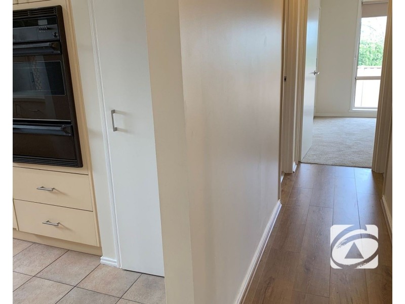 2/57 Ravensthorpe Crescent, Narre Warren VIC 3805