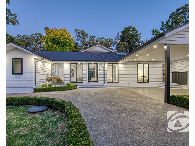 1 Andrew Court, Emerald VIC 3782