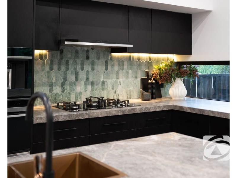 1 Andrew Court, Emerald VIC 3782