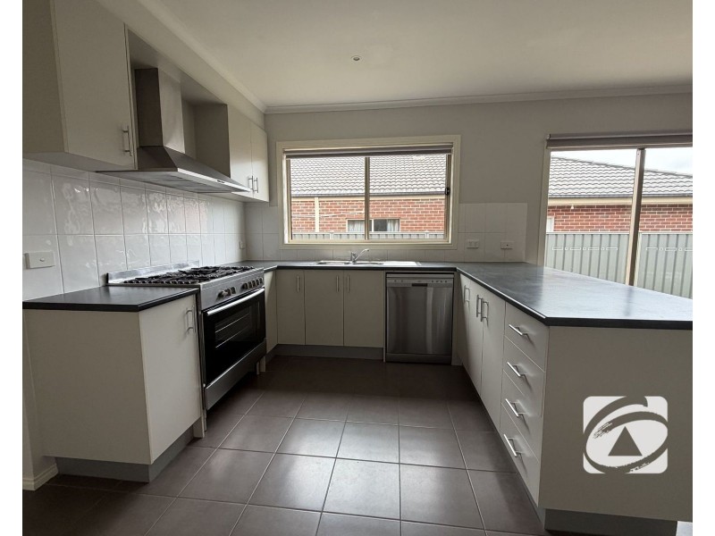 6 Abrus Circuit, Cranbourne North VIC 3977