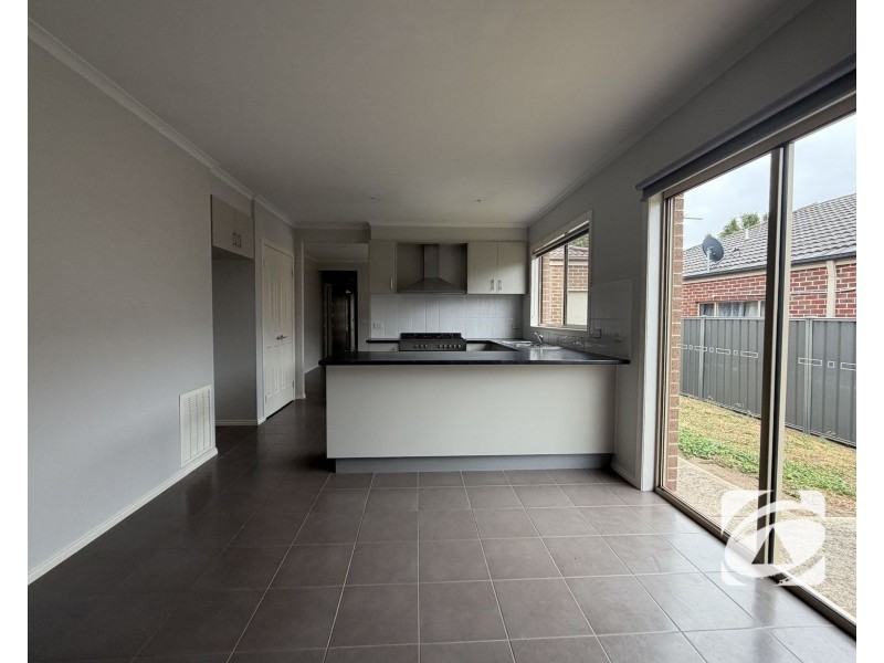 6 Abrus Circuit, Cranbourne North VIC 3977