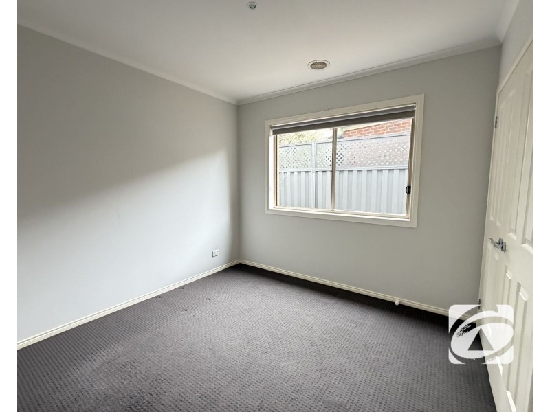 6 Abrus Circuit, Cranbourne North VIC 3977