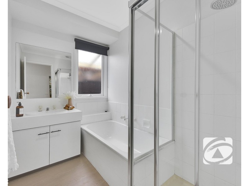 23 Michelle Drive, Hampton Park VIC 3976