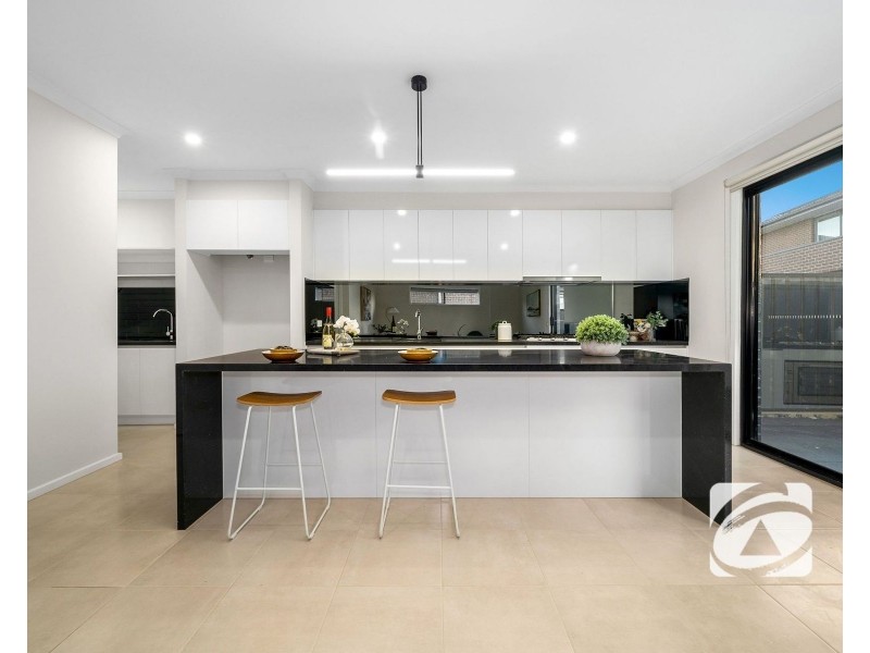 7 Gian Street, Clyde VIC 3978