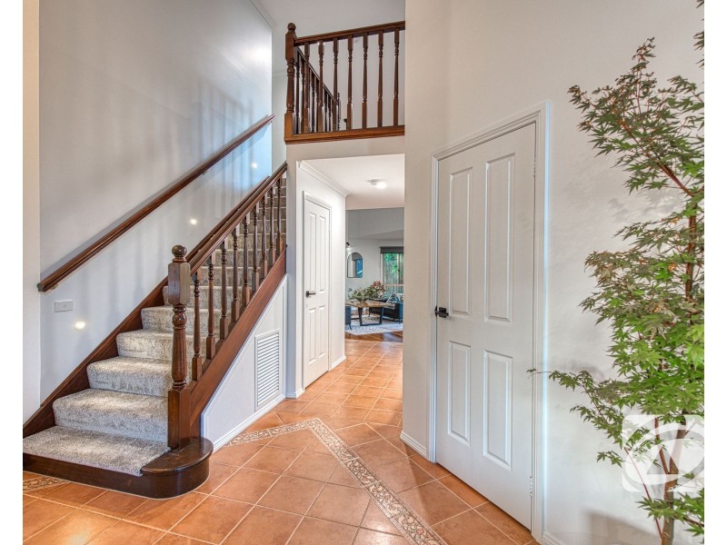 25 Bloomfield Avenue, Narre Warren South VIC 3805