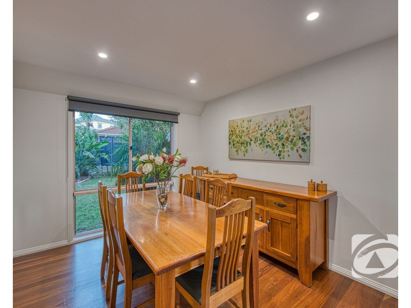 25 Bloomfield Avenue, Narre Warren South VIC 3805