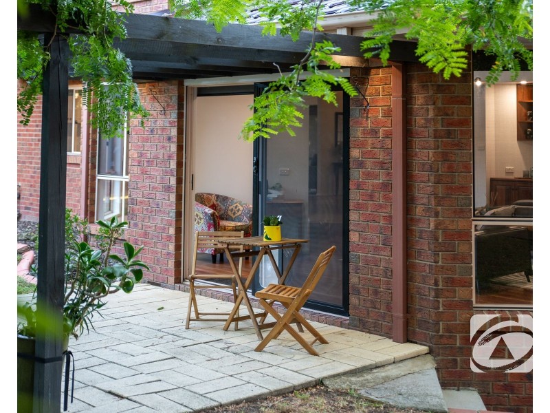 25 Bloomfield Avenue, Narre Warren South VIC 3805