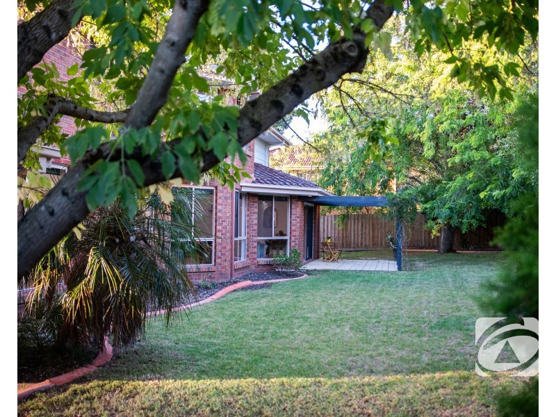 25 Bloomfield Avenue, Narre Warren South VIC 3805