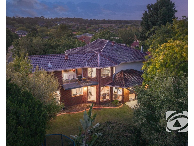 25 Bloomfield Avenue, Narre Warren South VIC 3805