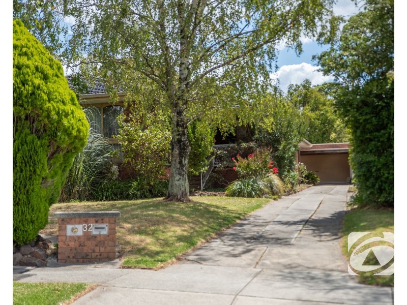 32 Outlook Drive, Berwick VIC 3806